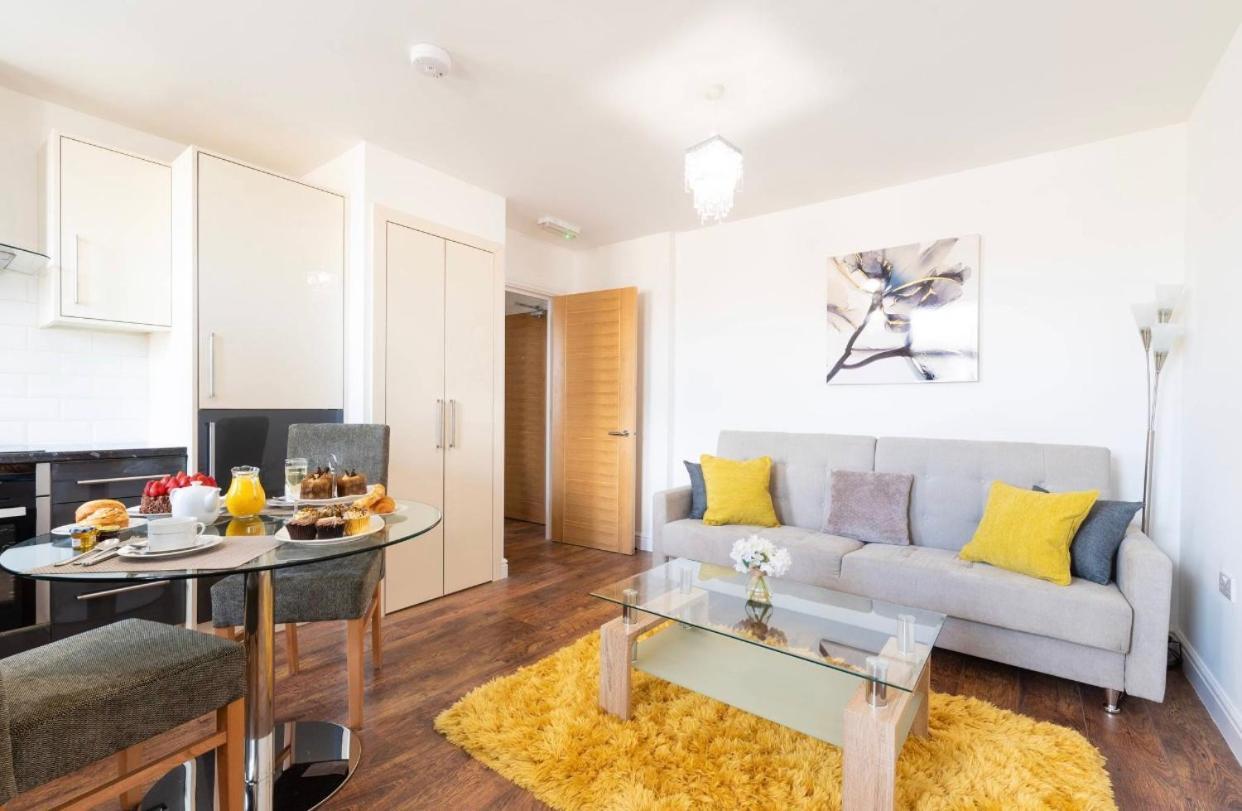 City Apartments By Elegance Living Peterborough Esterno foto